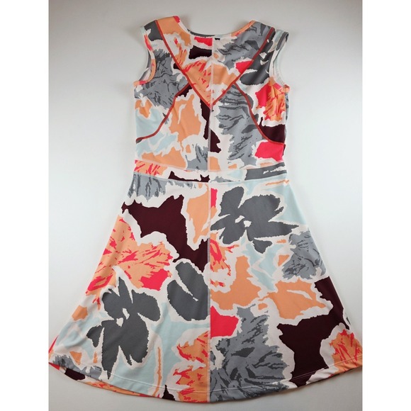 Title Nine Dream Dress Size Medium Floral Bright Pickleball Tennis Athletic Wear - Picture 2 of 6